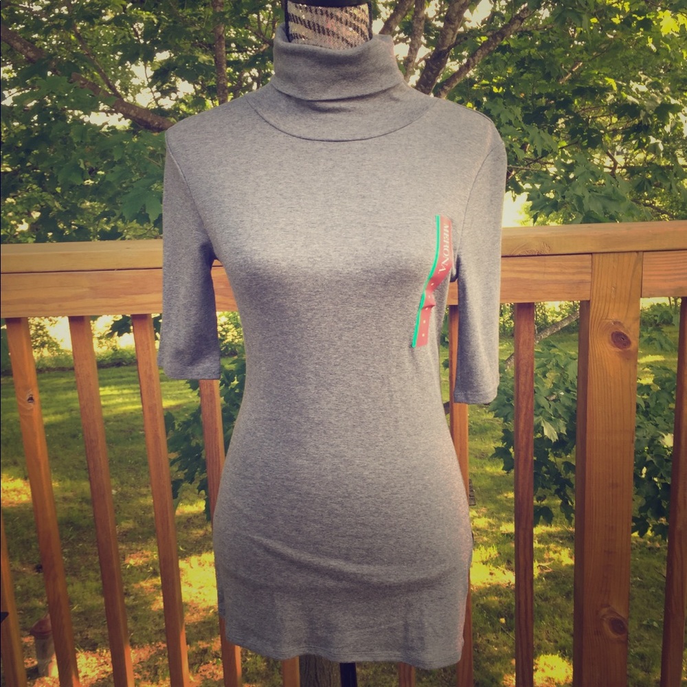 Short sleeve turtleneck gray